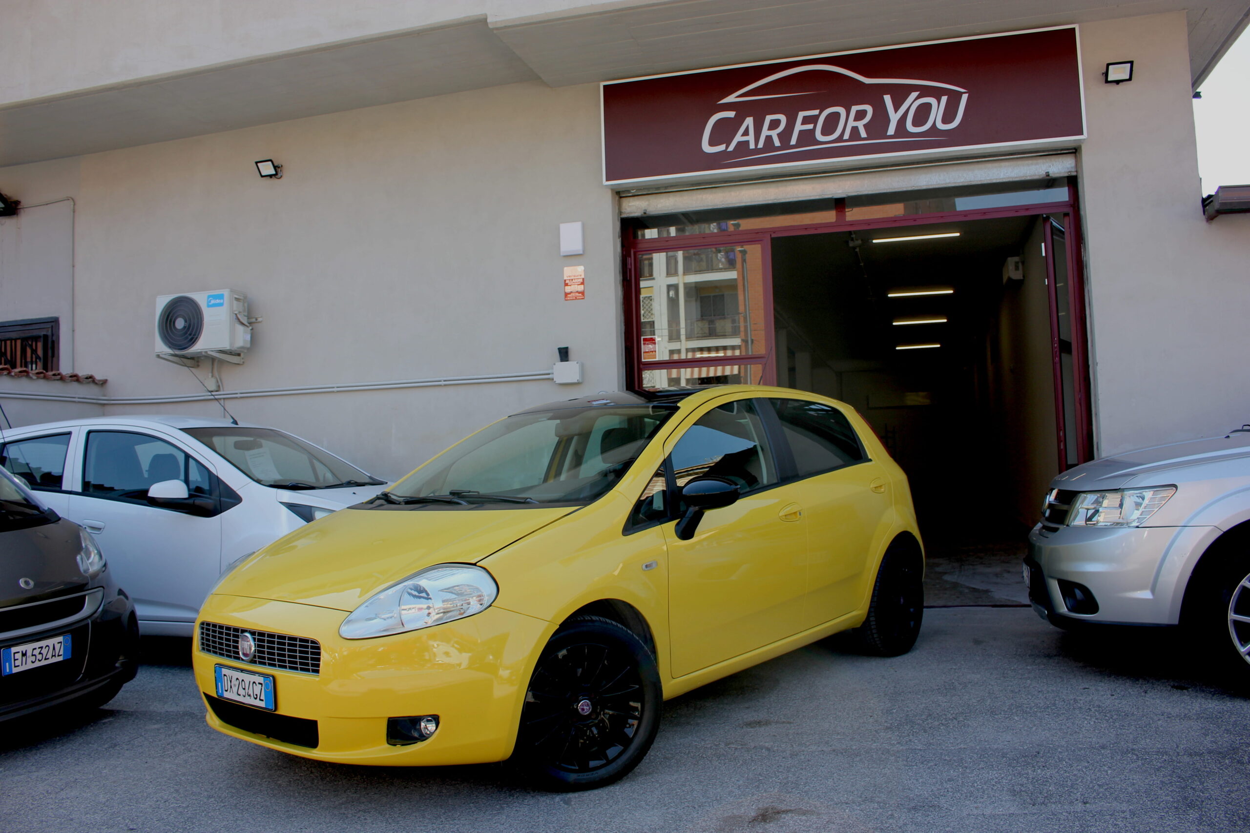 FIAT GRANDE PUNTO 1.4 FIRE 77 CV 5 PORTE FUN - immagine 2